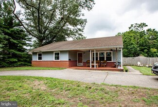435 Delaware Ave, Roebling, NJ 08554
