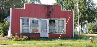 516 Main St, East Lynne, MO 64743