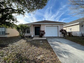 2408 Cedarfield Ln, Kissimmee, FL 34744