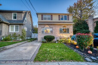 10 Margaretta Ct, Staten Island, NY 10314