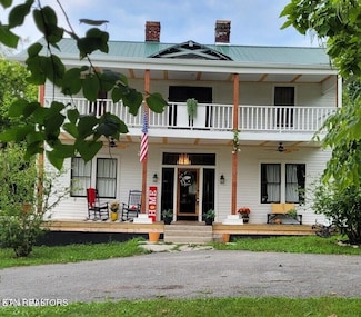 2175 Lone Mountain Rd, Tazewell, TN 37879