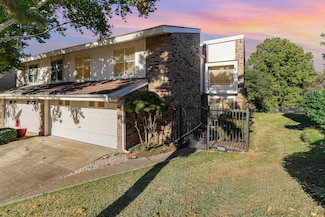 2945 Country Place Cir, Carrollton, TX 75006