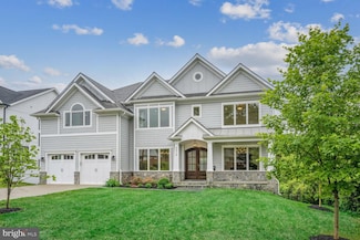 6815 Wise St, McLean, VA 22101
