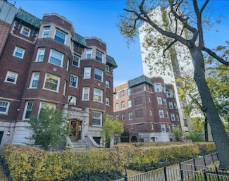 2740 N Hampden Ct Unit 2T, Chicago, IL 60614