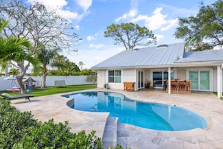 15 Hemlock Ln, Jupiter, FL 33469