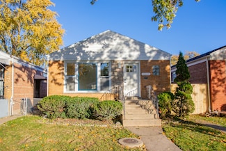 12421 S Honore St, Calumet Park, IL 60827