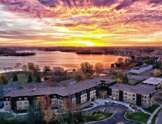 1948 W Wayzata Blvd Unit 114, Long Lake, MN 55356