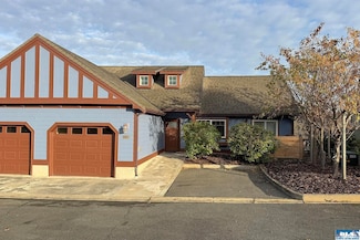 2605 Plum Ct, Port Angeles, WA 98363