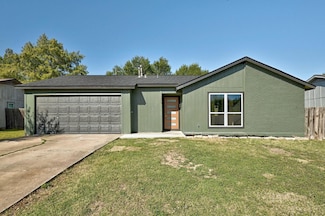 1306 Green Downs Dr, Round Rock, TX 78664
