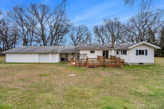 10219 N 28th St, Richland, MI 49083
