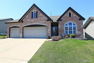 99 Long And Winding Rd, Saint Peters, MO 63376