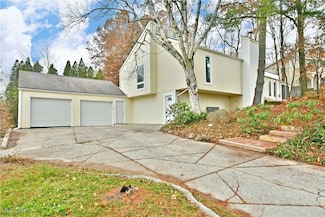 6152 Southern Hills Ct, Canfield, OH 44406