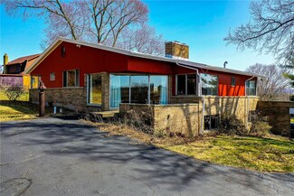 1428 W Pittsburgh St, Scottdale, PA 15683