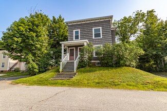 31 Burbank St, Lewiston, ME 04240