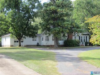 1517 Quarry Rd, Sylacauga, AL 35151