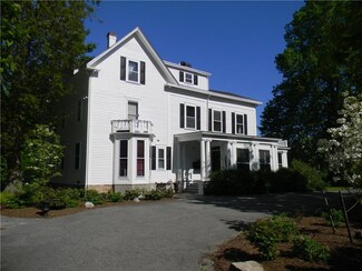 446 Bellevue Ave Unit 3, Newport, RI 02840
