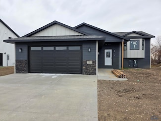 3968 Altor Ln, Rapid City, SD 57703