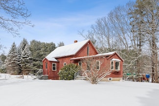 65 Lower Mast Landing Rd, Freeport, ME 04032