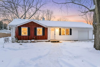 603 W Adams St, Osceola, IN 46561