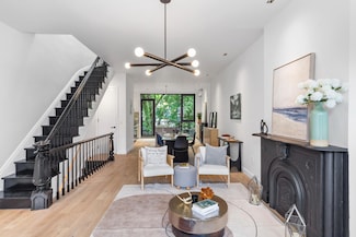 696 Lexington Ave, Brooklyn, NY 11221