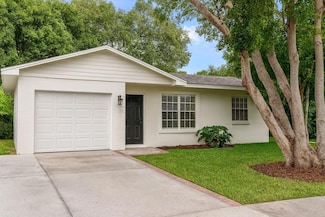 180 2nd St SW, Largo, FL 33770