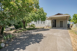 885 Mindy Sue, Medford, OR 97501