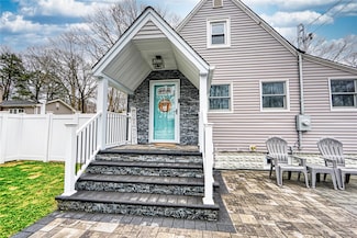 56 Ferndale Ave, Selden, NY 11784