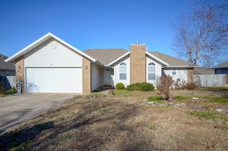 207 W Hunter Dr, Nixa, MO 65714