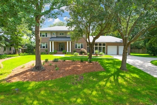 652 E Hobcaw Dr, Mount Pleasant, SC 29464