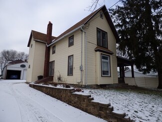 429 S Jackson St, Lancaster, WI 53813