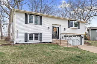 2881 Red Oak Cir, Monticello, MN 55362