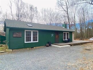 825 Lake Dr, Lehighton, PA 18235