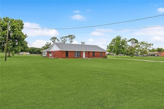 136 Michael Dr, Des Allemands, LA 70030