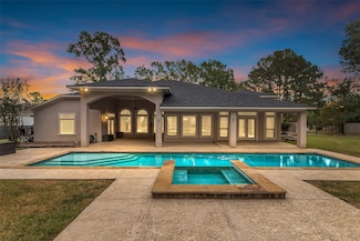 18763 Grand Harbor Point, Montgomery, TX 77356