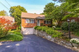 7028 Hiawatha Ave, Cincinnati, OH 45227