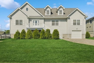 10 Delta Rd, Massapequa, NY 11758