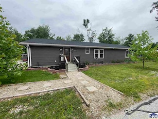 14571 N Cedar St, Carbon, IN 47837