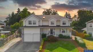 2740 Foxhaven Dr SE, Salem, OR 97306