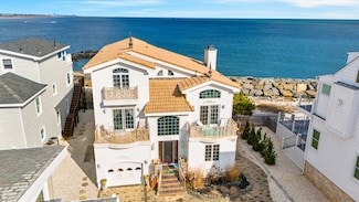 283 6th St, Avalon, NJ 08202