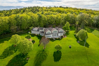 955 Catamount Rd, Pittsfield, NH 03263