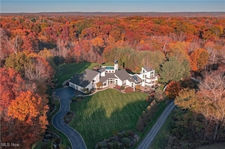 70 Basswood Ln, Chagrin Falls, OH 44022