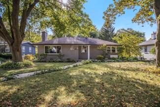 2860 Lake Dr SE, Grand Rapids, MI 49506