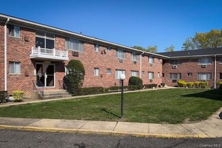 91 S Clinton Ave Unit 10B, Bay Shore, NY 11706