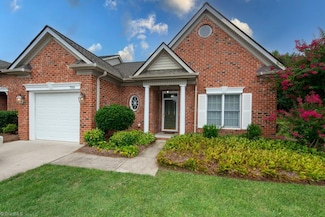 700 Vinebury Ln, High Point, NC 27265
