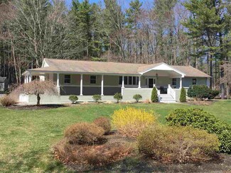 33 Coach Ln, Hampton Falls, NH 03844