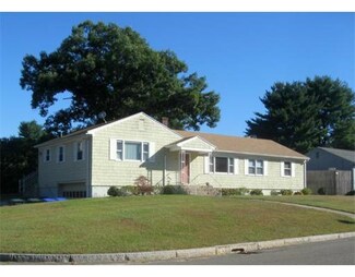 396 Grayson Dr, Springfield, MA 01119