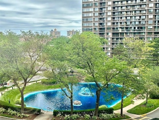 1 Bay Club Dr Unit 5H West, Bayside, NY 11360