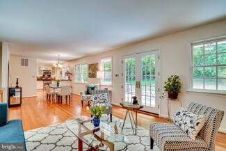 4119 Sleepy Hollow Rd, Annandale, VA 22003