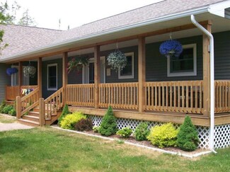 842 W Bayshore Rd, St. Ignace, MI 49781