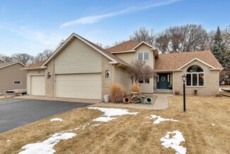 817 9th St N, Sartell, MN 56377